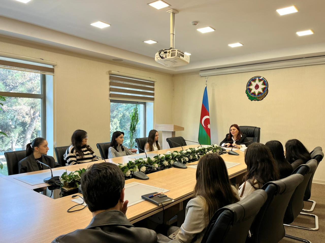 Nizami Rayon Məhkəməsində "Femida Könüllüləri" üçün təlim