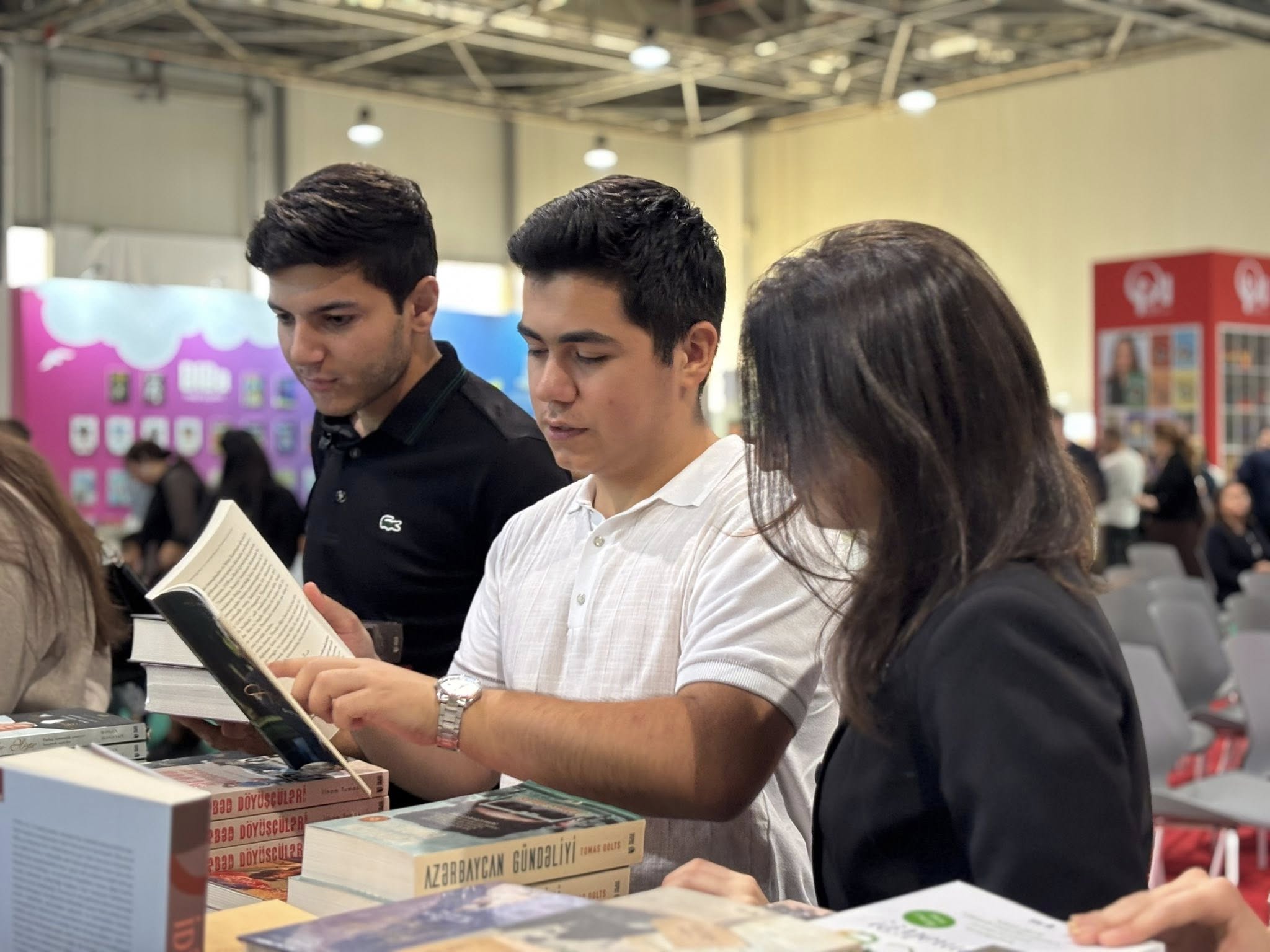 XI Beynəlxalq Kitab Sərgisi