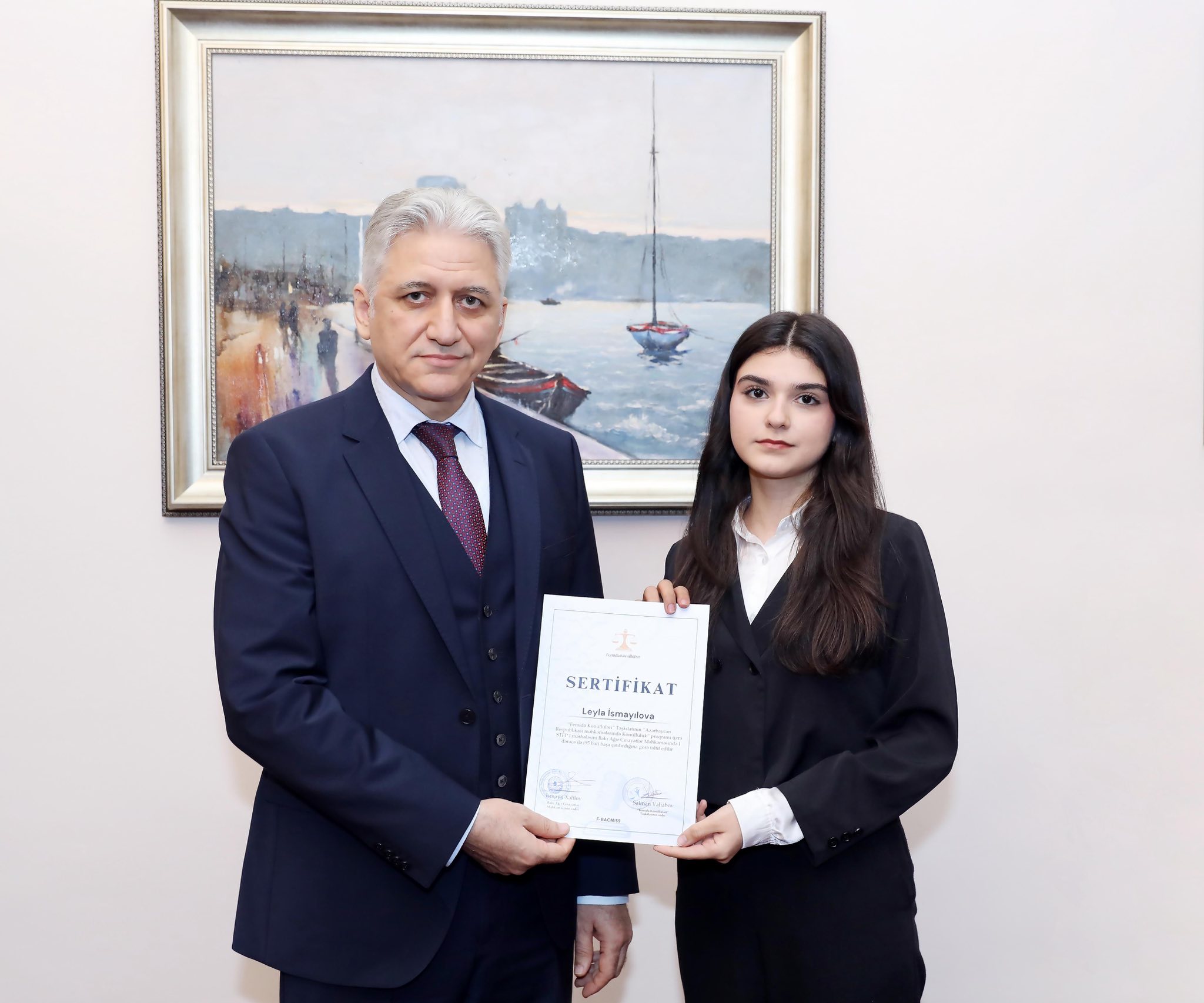 Bakı Ağır Cinayətlər Məhkəməsində könüllülərin sertifikasiyası