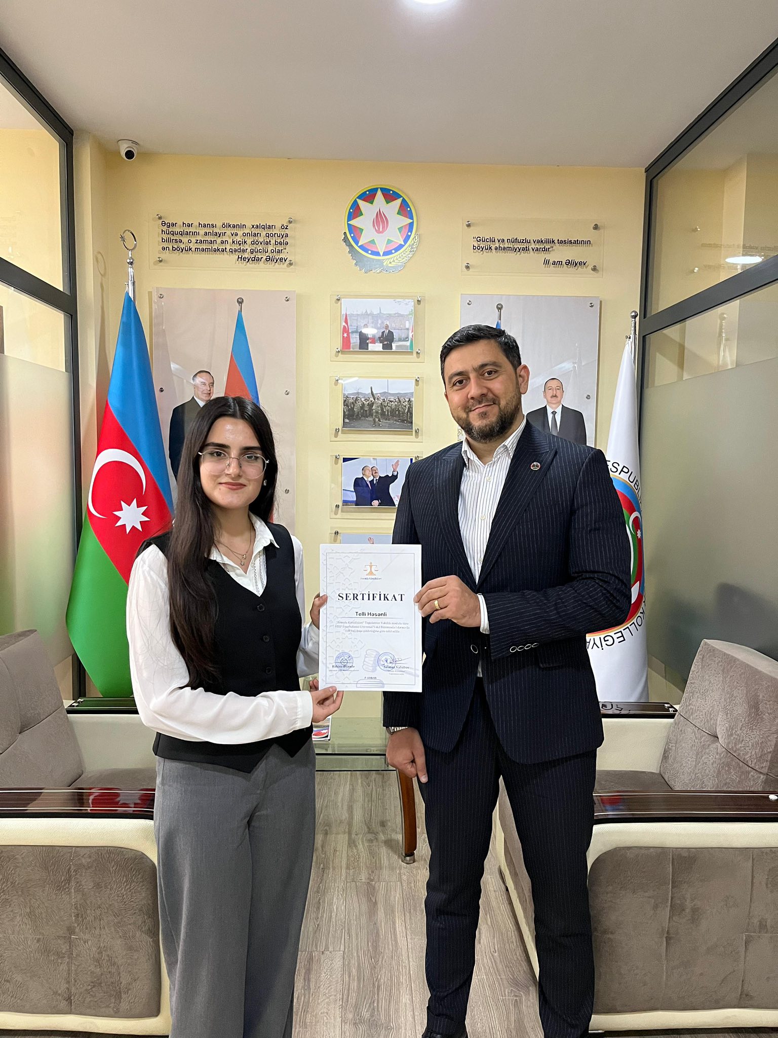 “Universal” Vəkil Bürosunda könüllülərin sertifikasiyası