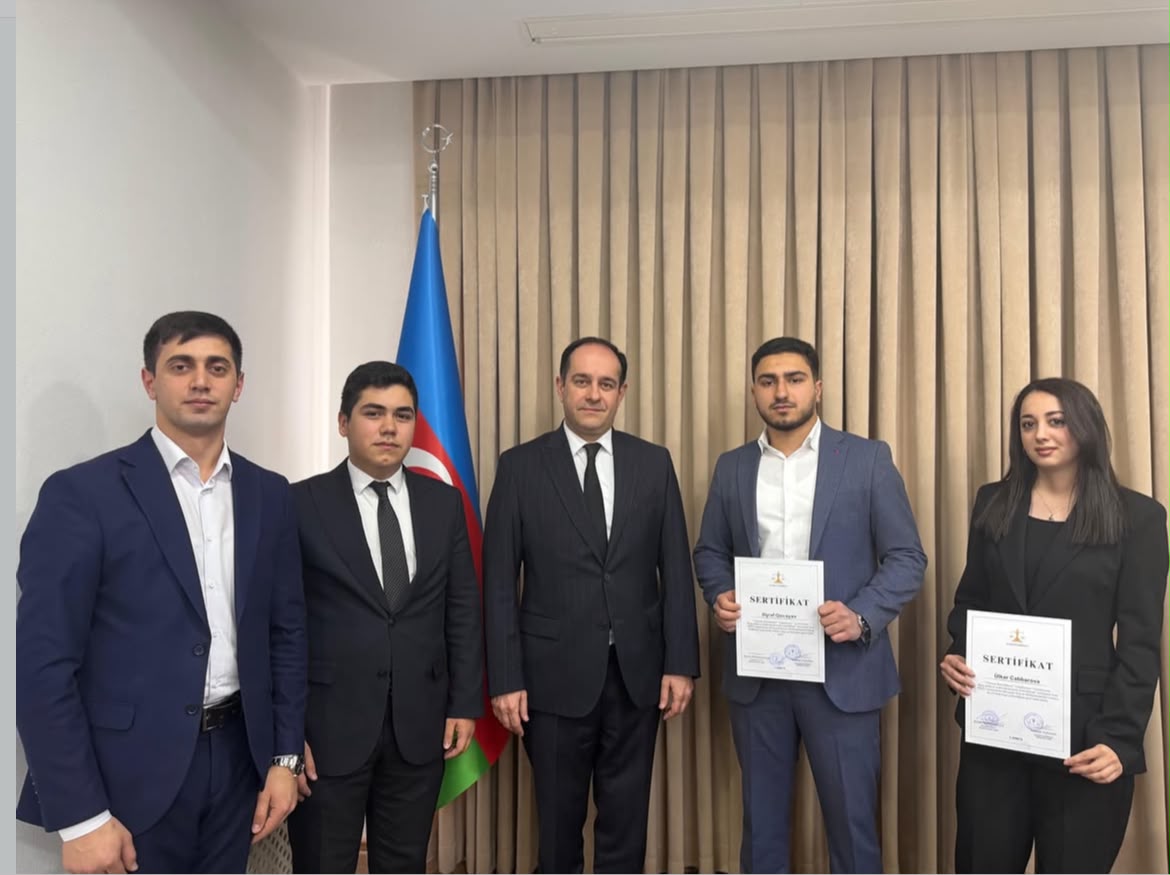 Binəqədi Rayon Məhkəməsində könüllülərin sertifikasiyası