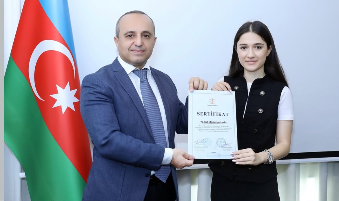 Yasamal Rayon Məhkəməsində  Femida Könüllülərinin sertifikasiyası