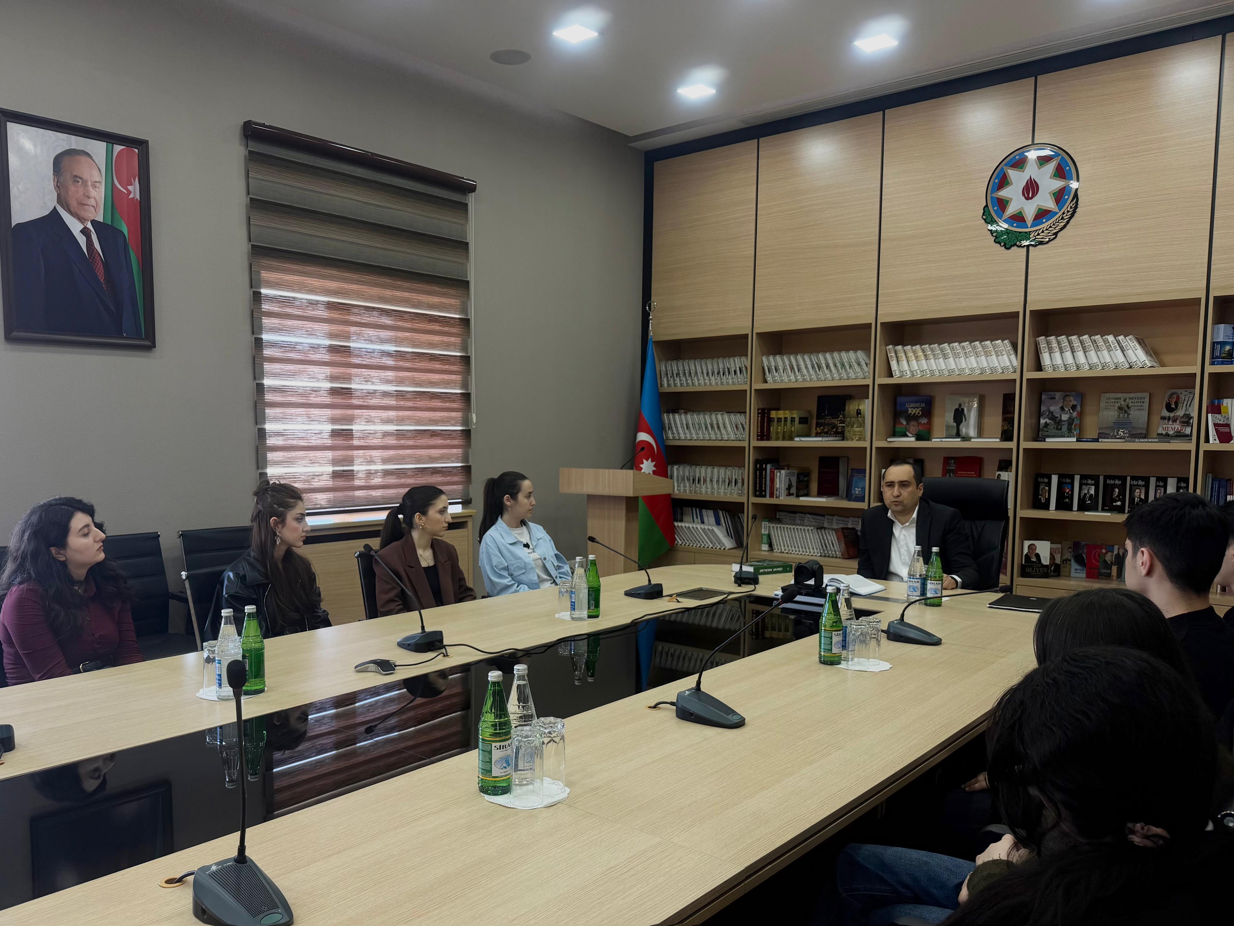 Nəsimi Rayon Məhkəməsində "Femida Könüllüləri" üçün təlim