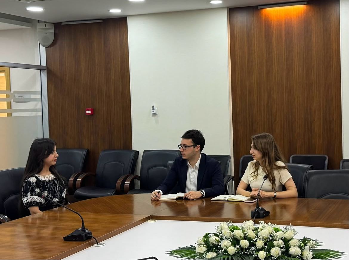 Femida Könüllüləri ilə individual görüşlər