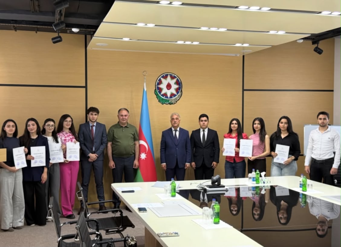 Nərimanov Rayon Məhkəməsində Femida Könüllülərinin sertifikasiyası