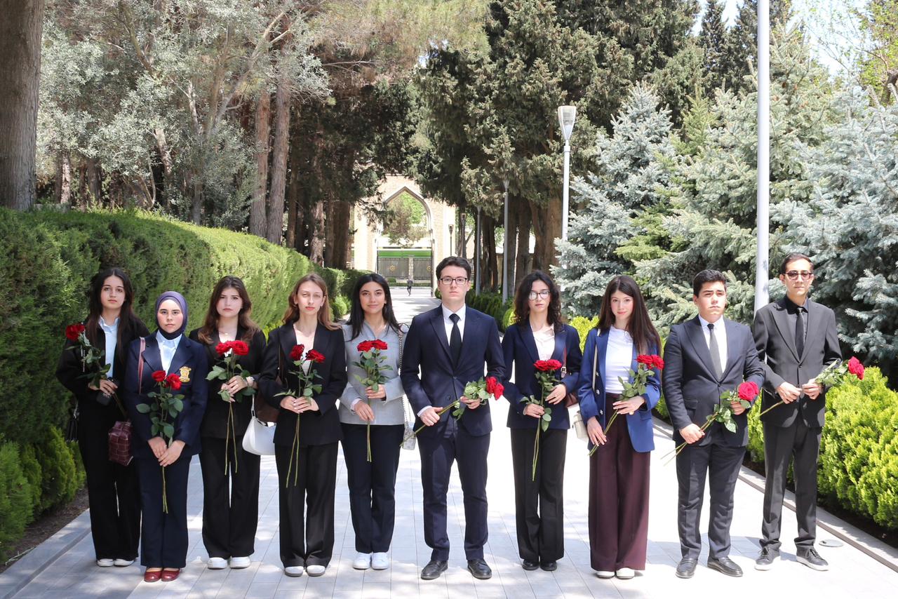 "Femida Könüllüləri" Fəxri Xiyabanda