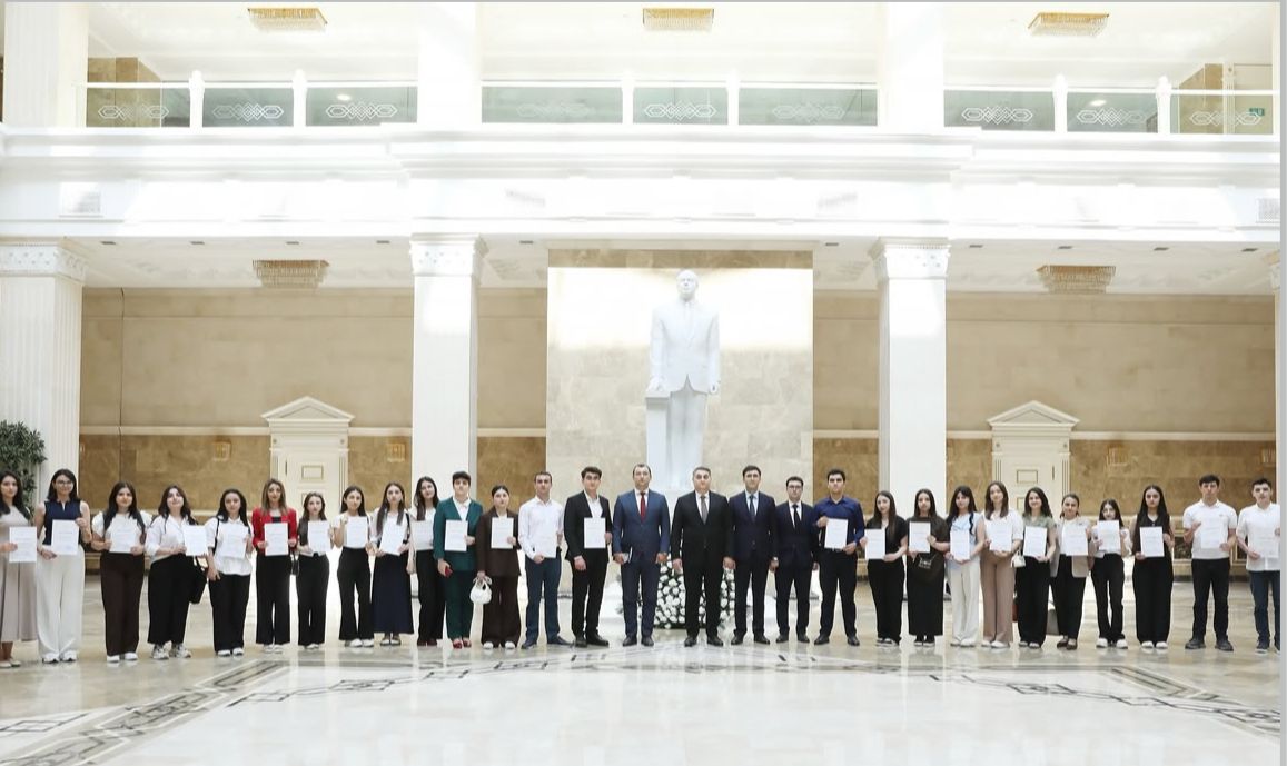 Azərbaycan Respublikasının Ali Məhkəməsində könüllülərin sertifikasiyası