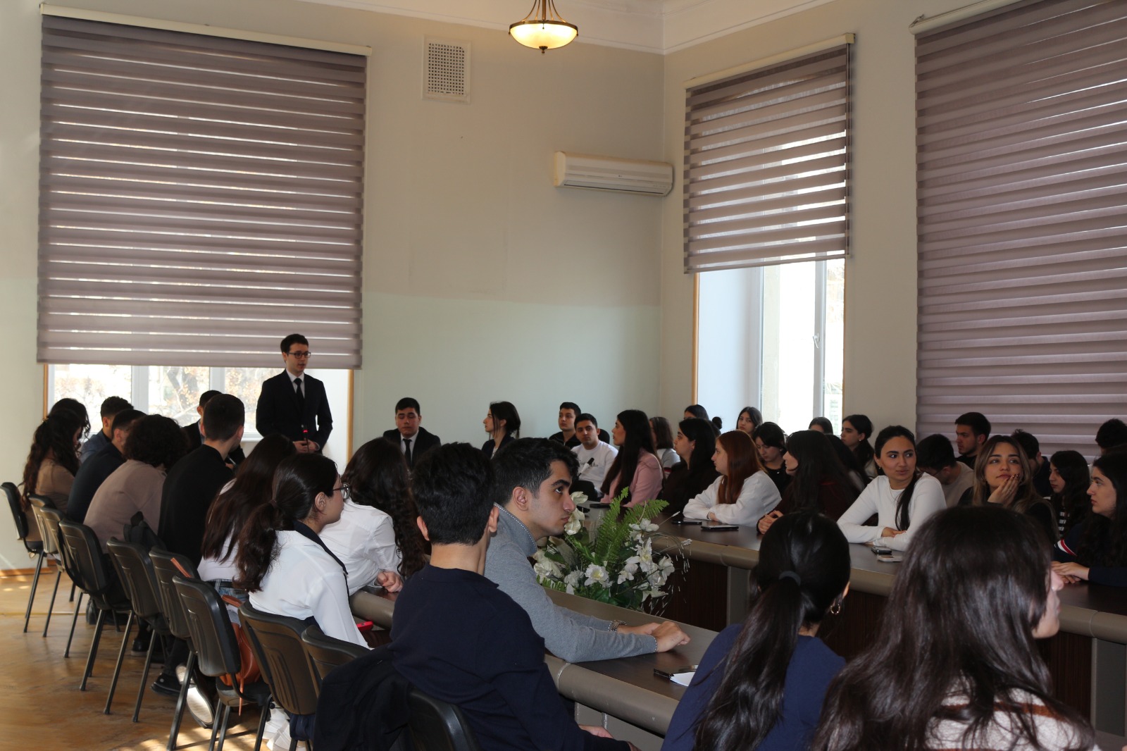 Azərbaycan Respublikası Prezidenti yanında Dövlət İdarəçilik Akademiyasının tələbəri ilə görüş